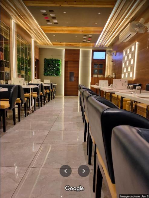 Hotel Viram Pardi Luaran gambar