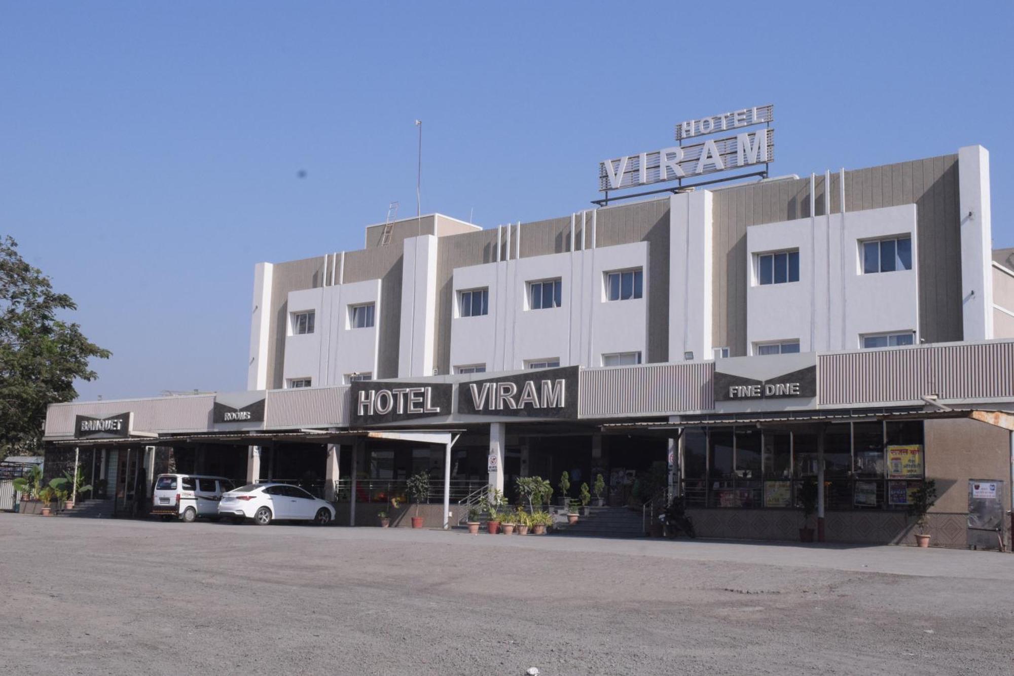 Hotel Viram Pardi Luaran gambar